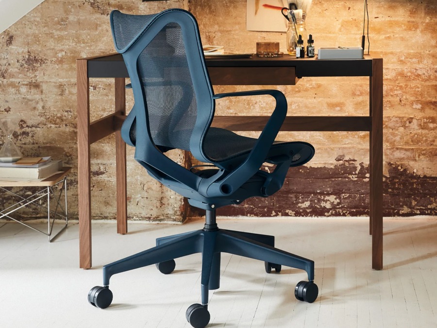 Chairs / Seating